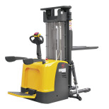 Штабелер самоходный TOR Xilin CDDK15-II 1005288 с платформой 1,5 т 4,5 м