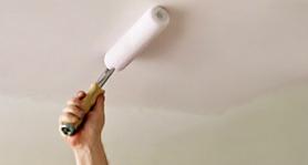 Как покрасить потолок в квартире