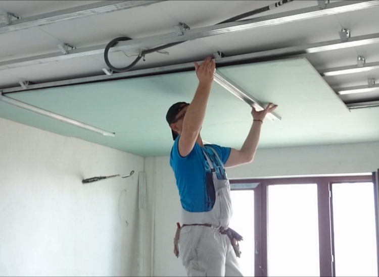 Как сделать потолок из гипсокартона в прихожей